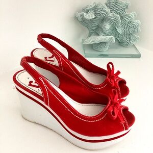 REPORT RED AND CANVAS WEDGES PLATFORM SANDALS SHOES SZ 6